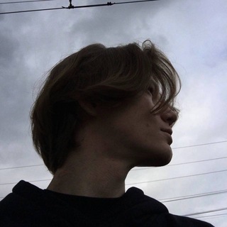 Логотип @read_iska - readiska