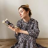 Логотип @readingchronicles - greencityhouse на связи