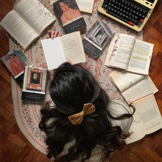 Логотип @readingdiary - ⟢ diary of a reader