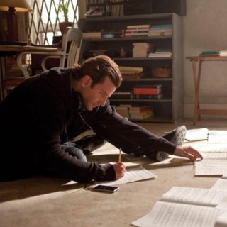 Логотип @readmarafon - Скорочтение для взрослых