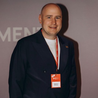 Логотип @realinsights - BOGDANOV