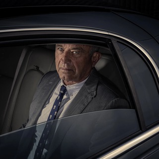 Логотип @realkennedyjr - Robert F. Kennedy Jr