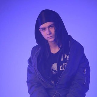 Логотип @reallylinny - линни