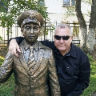 Логотип @realnoreal - Реальность и НеРеальность