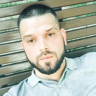 Логотип @realnyinstagram - Истории от Романа