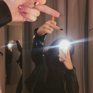 Логотип @reasonstoleaveaboyfriend - причины бросить парня