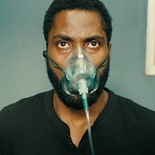 Логотип @recenzia_discuss - Киношная беседка 🍻