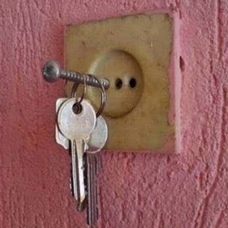 Логотип @redactorme - И все у нас так