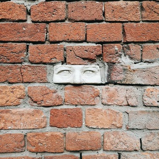 Логотип @redhorosh - Редакторы делают хорошо