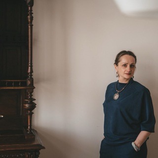 Логотип @redkie_kamni - Редкие камни