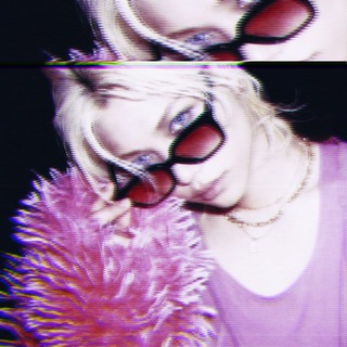 Логотип @reedleexurious - деградирующий плутон