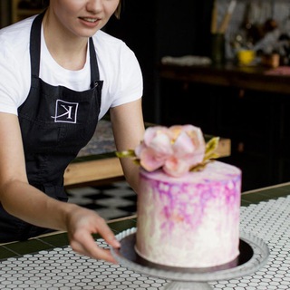 Логотип @reelscake - О чем говорят кондитеры