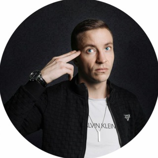 Логотип @reelskitchen - REELS КУХНЯ - научись делать контент сочной прожарки.