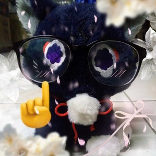 Логотип @reflectionminc - эклерчик рефлексирует