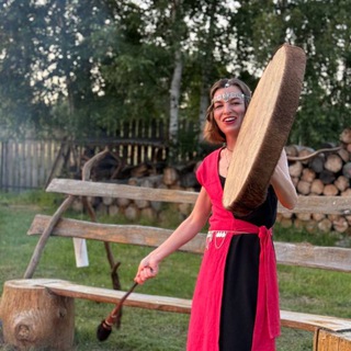 Логотип @reginaaxmerova - Регина Ахмерова