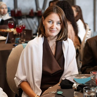 Логотип @reginahanova - Диалог с Хановой. Будни педагога 🤓