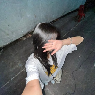 Логотип @rehomemyclothespls - rehome my clothes please 🥹🥹