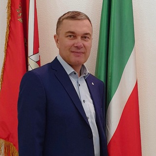 Логотип @renat_valiullin - Ренат Валиуллин