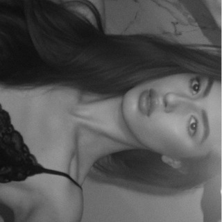 Логотип @renata2903 - riri’s mood