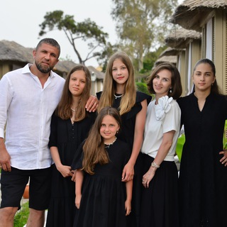 Логотип @renitamore - RENITAMORE