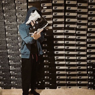 Логотип @resellbypechnikovs - Resell by Pechnikovs