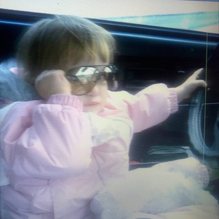 Логотип @reshetovaa - reshetovaaa