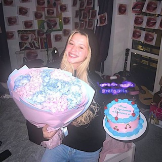 Логотип @retgixliv - хелп от даши💒