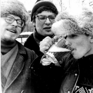 Логотип @retrodashabeer - Пивной ларёк "У РетроДаши"