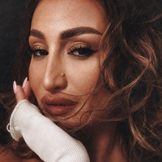 Логотип @reyaneyakubova_official - Reyane (official)