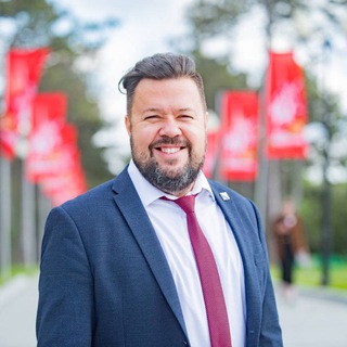 Логотип @rezni4enko - РеZниченко