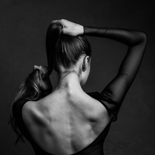 Логотип @reznik_daria - Reznik_darya