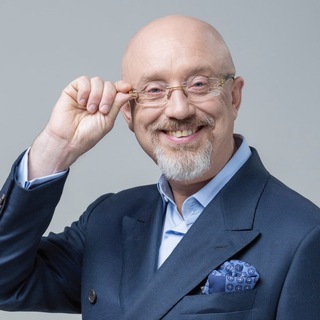 Логотип @reznikoff_memories - Мемуары Резникова