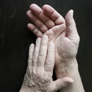 Логотип @rhythmic_rubbing - Ритмические втирания