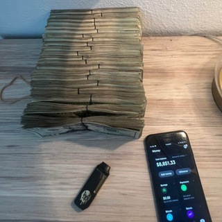 Логотип @richestfranchise - 𝙍𝙄𝘾𝙃𝙄𝙀 𝙍𝙄𝘾𝙃 𝘾𝙇𝙐𝘽®