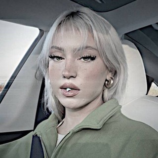 Логотип @rileyzeeb - гарем никиты 💓