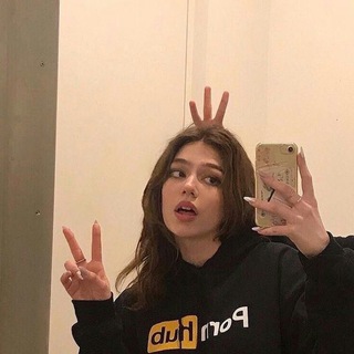 Логотип @ripe_cherr_y - твоя vшенка.