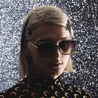 Логотип @rnbclubplatina - Платина