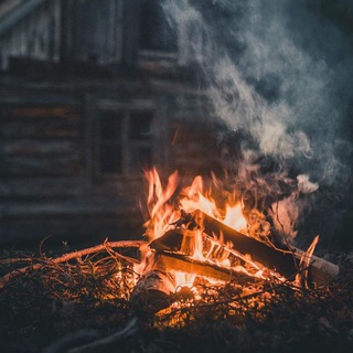 Логотип @rocket_chats - Ламповые посиделки 🏕