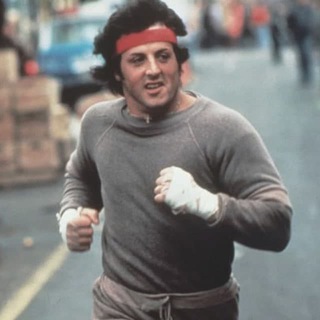 Логотип @rocky_motivation_comments - Комментарии Твоя мотивация