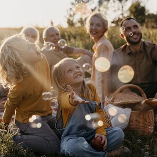 Логотип @roditelstvovradost - Родительство в радость 👨‍👩‍👦 родители и дети , семейная психология , юмор