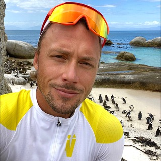 Логотип @romanenkomotivator - ROMANENKO_MOTIVATOR