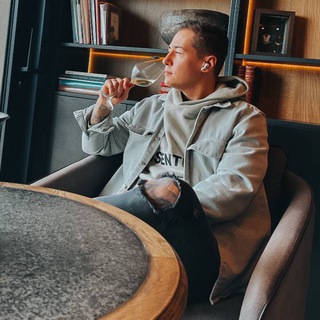 Логотип @romannik13 - RomanNik13