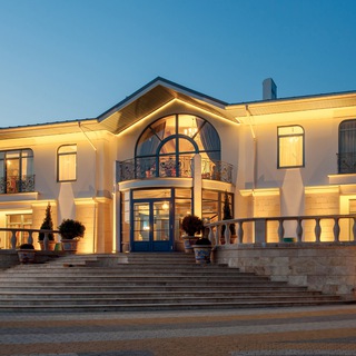 Логотип @romanov_rest - Villa Romanov Wine Club&Spa