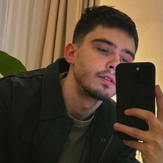 Логотип @romanovkey - Никита Романов