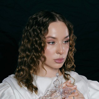 Логотип @romanovskayamusic - ROMANOVSKAYA