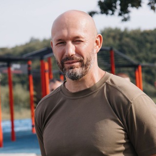 Логотип @romantarabiy - Роман Тарабій. Офіційний канал