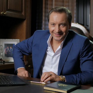 Логотип @romanvvasilenko - Роман Василенко