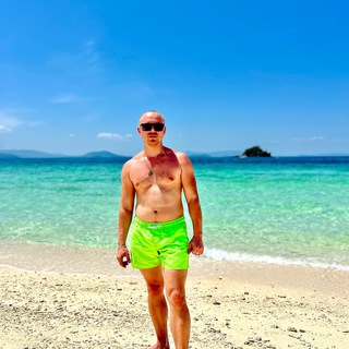 Логотип @romaserbov - Roma_Serbov