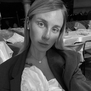 Логотип @romashalife - romasha daily