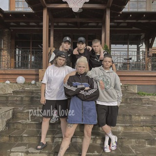 Логотип @roniandvilkalizochka - пацанки lovee❤️❤️